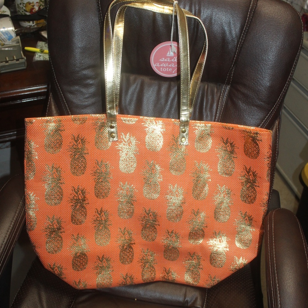 Sail Away tote orange gold metallic pineapple print Lined 20x15x8" New with tags